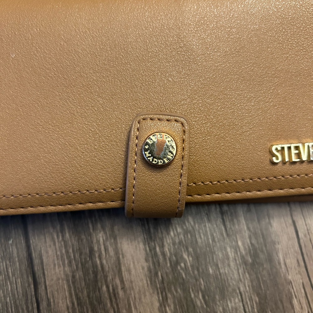 Steve Madden Camel Polyurethane Wallet - Picture 4 of 11